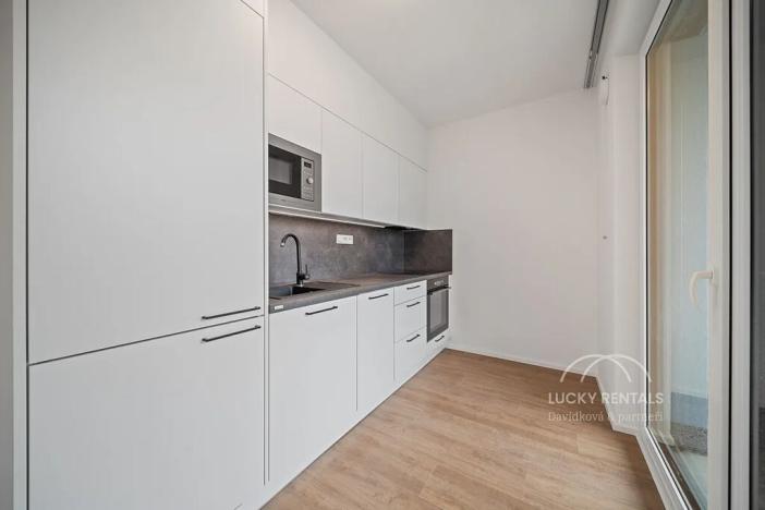 Pronájem bytu 1+kk, Praha - Chodov, Líbalova, 30 m2