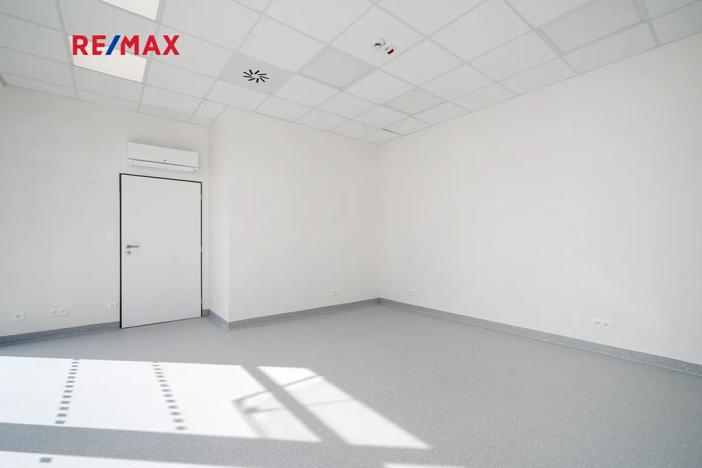 Pronájem ordinace, Milovice, Spojovací, 41 m2
