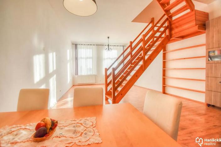 Prodej činžovního domu, Olomouc, Dolní náměstí, 1450 m2