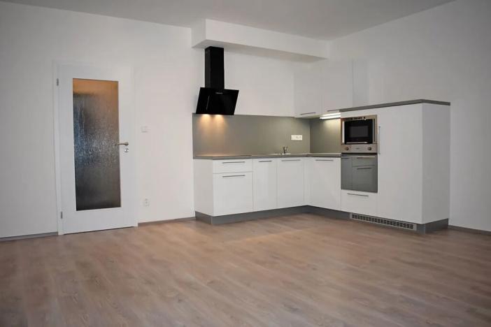 Pronájem bytu 1+kk, Kladno, Jaroslava Holečka, 37 m2