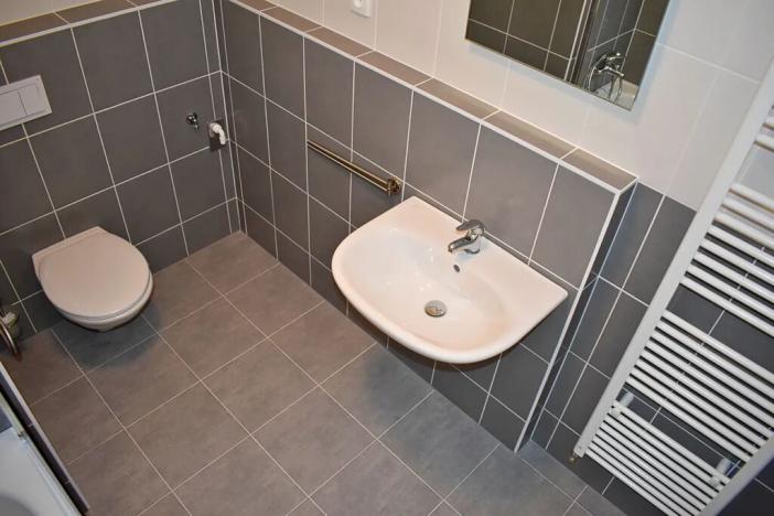 Pronájem bytu 1+kk, Kladno, Jaroslava Holečka, 37 m2