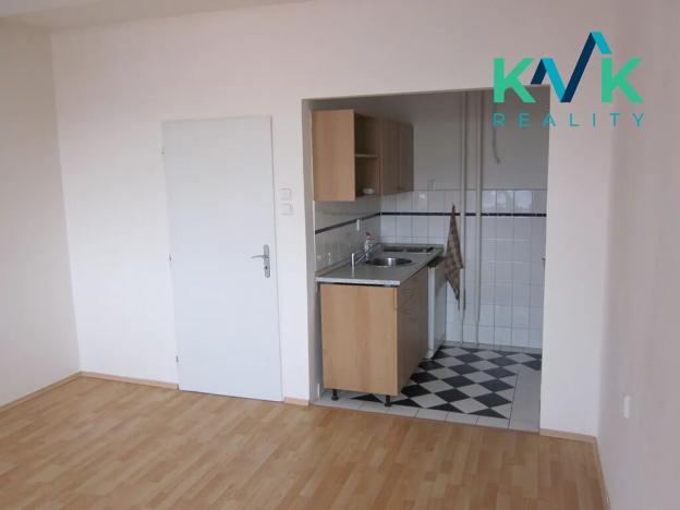 Pronájem bytu 1+kk, Karlovy Vary, Krále Jiřího, 22 m2