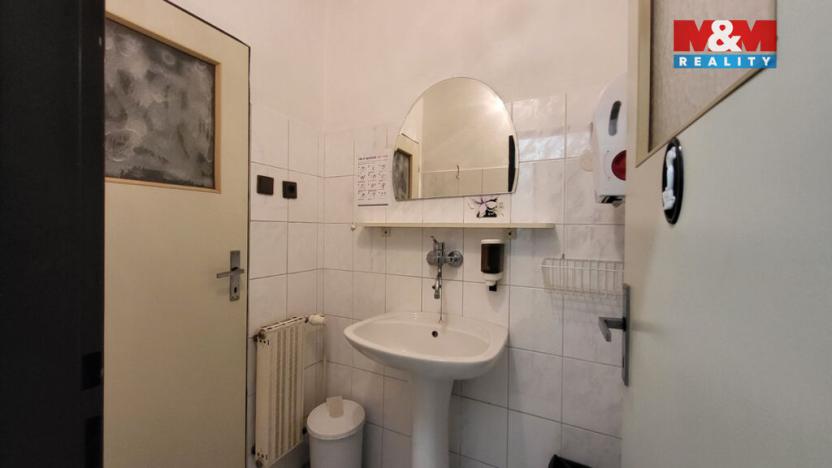 Pronájem kanceláře, Šternberk, Dvorská, 140 m2