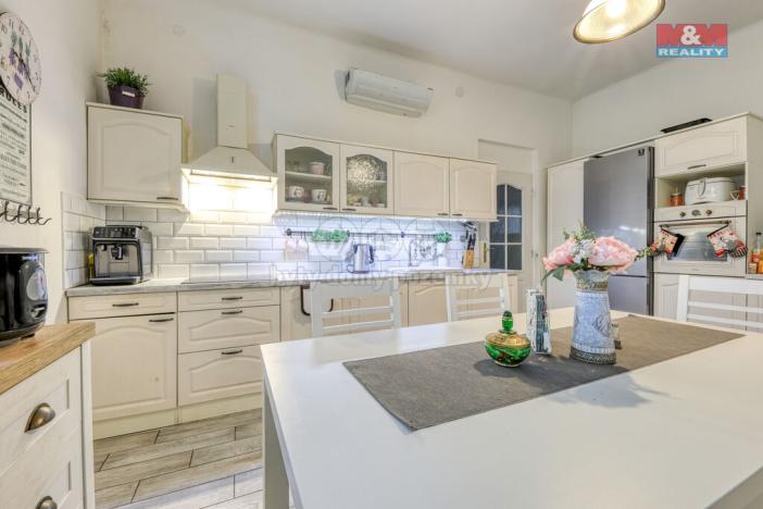 Prodej rodinného domu, Zahrádka, 300 m2