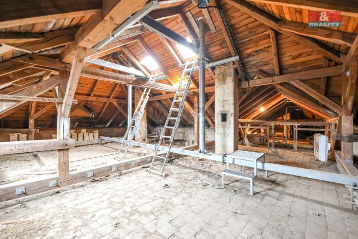 Prodej rodinného domu, Zahrádka, 300 m2