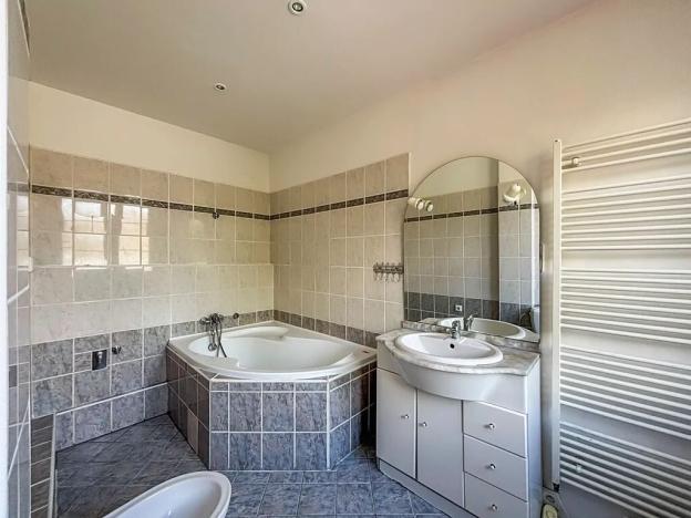 Prodej bytu 2+1, Liberec, Husova, 75 m2