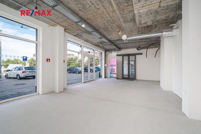 Pronájem ordinace, Milovice, Spojovací, 64 m2