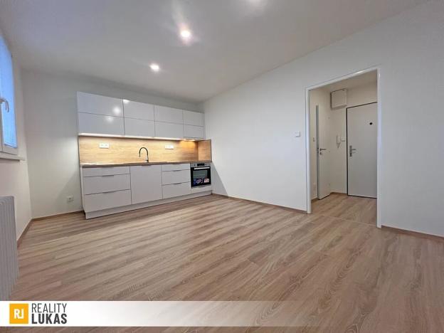 Pronájem bytu 1+kk, Ostrava, Spartakovců, 26 m2