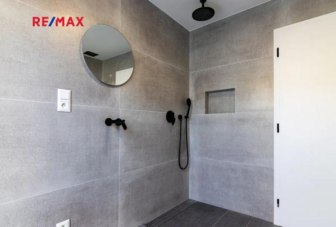 Prodej rodinného domu, Praha - Ďáblice, Na terase, 191 m2