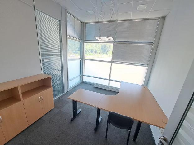 Pronájem kanceláře, Brno, Křižíkova, 247 m2