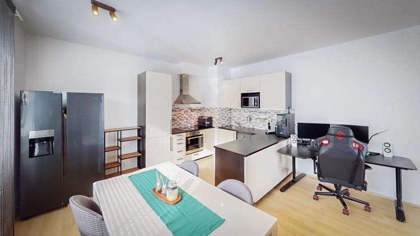 Prodej bytu 2+kk, Praha - Horní Měcholupy, Modenská, 64 m2