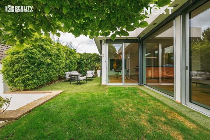 Prodej rodinného domu, Moravany, V Jámách, 382 m2