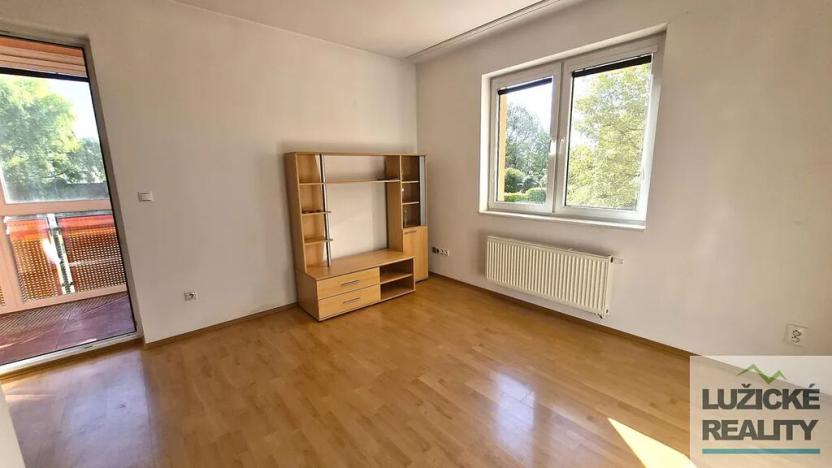 Prodej bytu 2+kk, Praha - Horní Počernice, V javorech, 42 m2