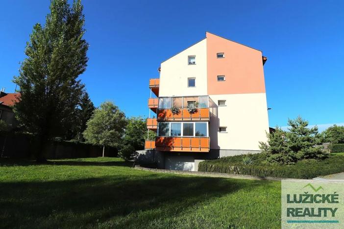 Prodej bytu 2+kk, Praha - Horní Počernice, V javorech, 42 m2