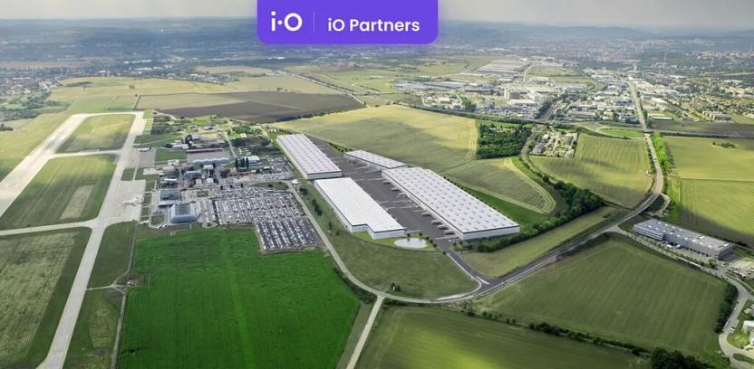 Pronájem skladu, Brno, Letiště Brno-Tuřany, 2438 m2