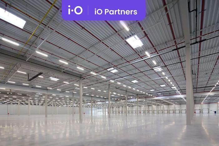 Pronájem skladu, Brno, Letiště Brno-Tuřany, 13000 m2