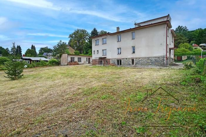 Prodej komerční nemovitosti, Lštění, Míru, 1933 m2