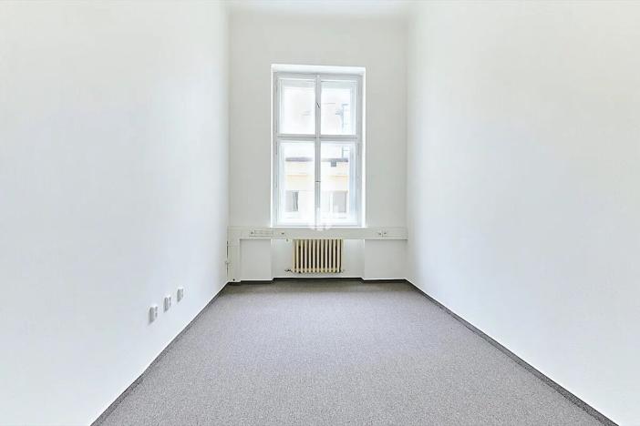 Pronájem kanceláře, Praha - Nové Město, Revoluční, 102 m2