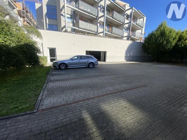 Prodej garážového stání, České Budějovice, 13 m2