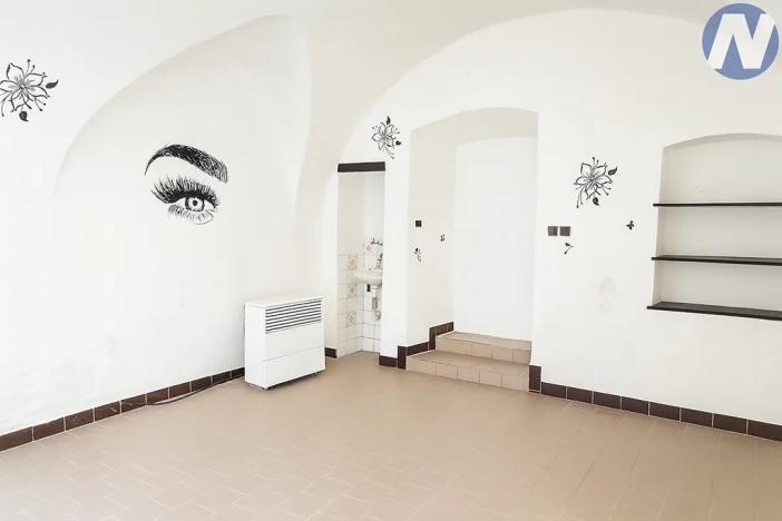 Pronájem obchodního prostoru, Husinec, Jeronýmova, 20 m2