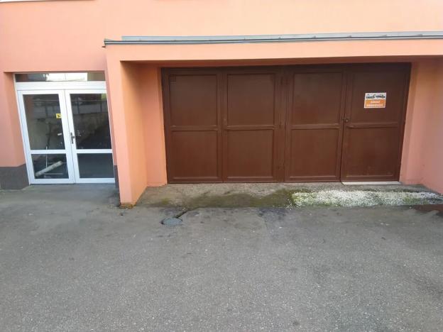 Prodej garáže, Nové Strašecí, Žižkovo náměstí, 37 m2