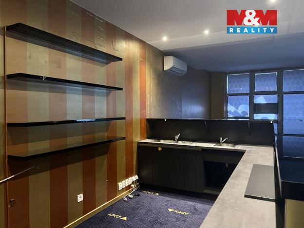 Pronájem obchodního prostoru, Hora Svatého Šebestiána, 160 m2