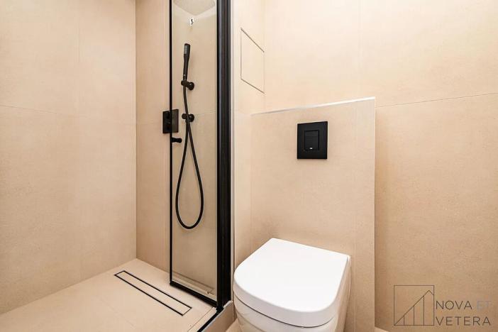 Prodej bytu 5+kk, Praha - Černý Most, Vybíralova, 104 m2