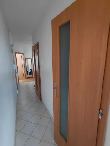 Prodej bytu 3+1, Praha - Horní Počernice, Lhotská, 73 m2