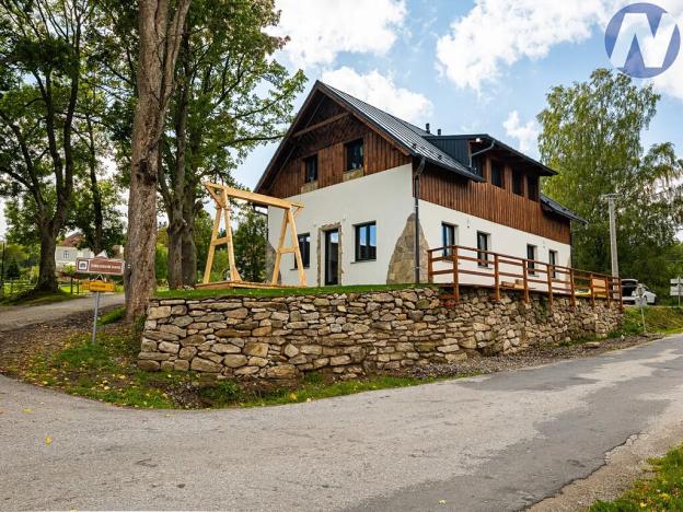 Prodej rodinného domu, Horní Planá, 196 m2