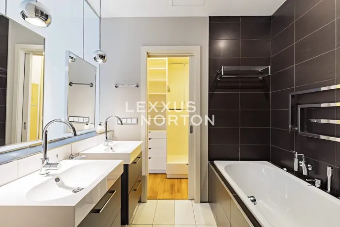 Pronájem bytu 4+kk, Praha - Nové Město, Senovážné náměstí, 135 m2