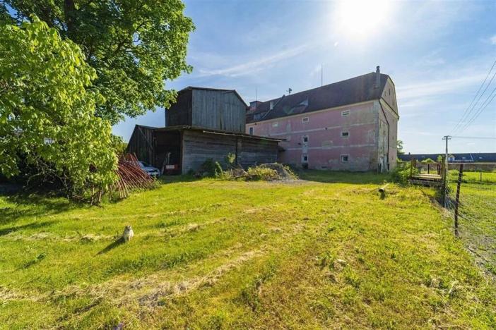 Prodej skladu, Pěčice, 3200 m2