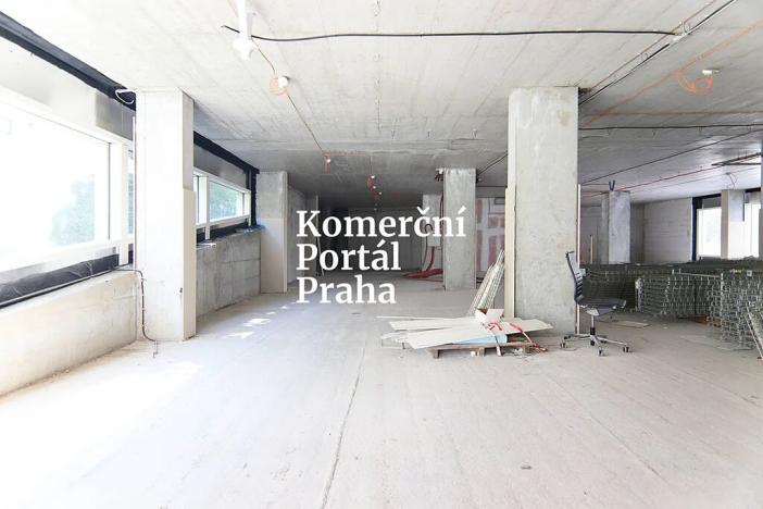 Pronájem restaurace, Praha - Nusle, Lomnického, 470 m2