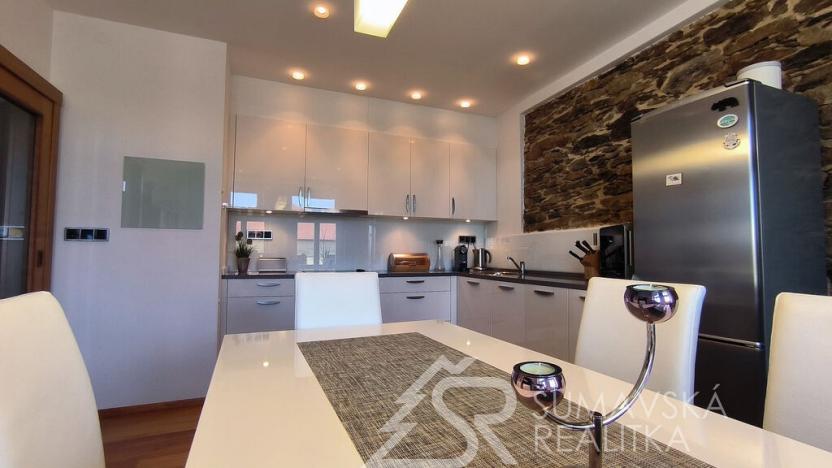 Prodej bytu 4+1, Kašperské Hory, Náměstí, 120 m2