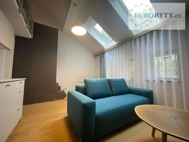 Pronájem bytu 1+kk, Praha - Vršovice, Bartoškova, 40 m2