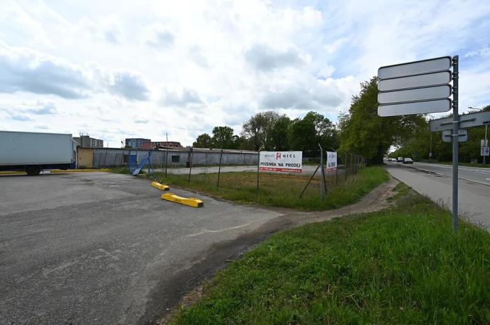 Prodej komerčního pozemku, Břeclav, třída 1. máje, 3300 m2