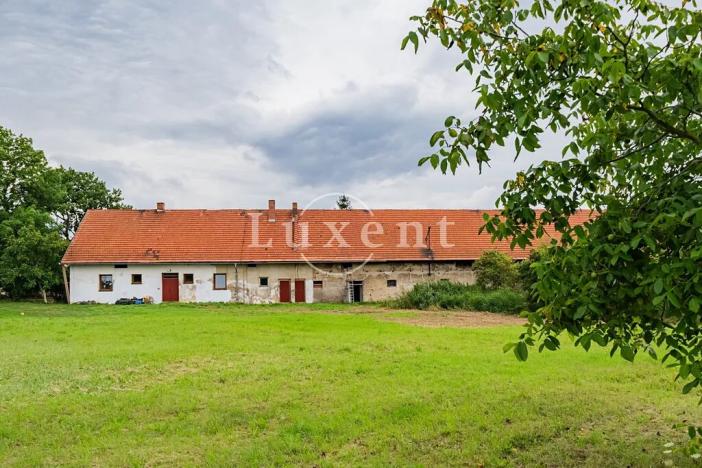 Prodej zemědělského objektu, Běrunice, 600 m2