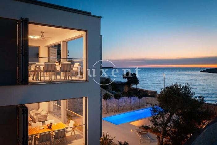 Prodej vily, Rogoznica, Chorvatsko, 675 m2