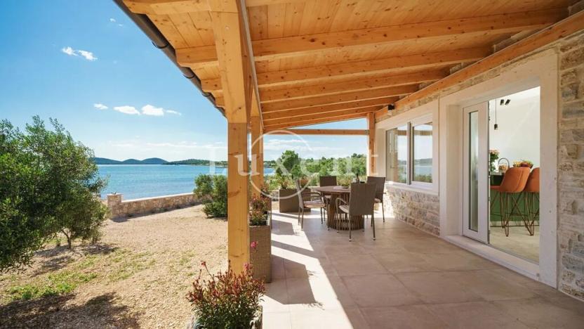 Prodej vily, Šibenik, Chorvatsko, 105 m2