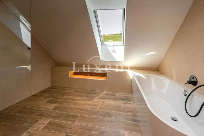 Prodej chalupy, Malšín, 320 m2