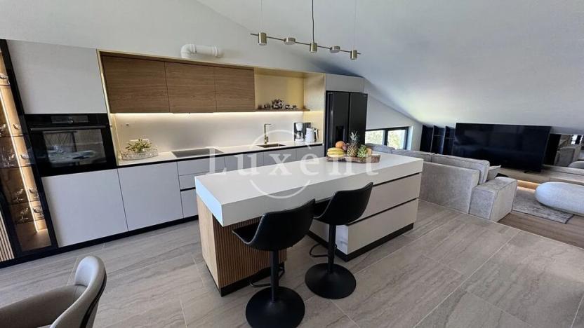 Prodej bytu 4+kk, Pag, Chorvatsko, 118 m2