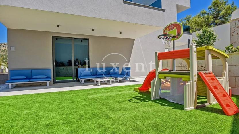 Prodej vily, Trogir, Chorvatsko, 370 m2