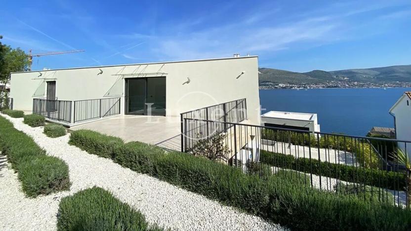 Prodej vily, Trogir, Chorvatsko, 326 m2