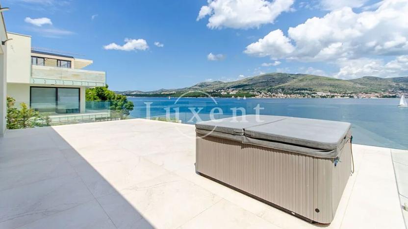 Prodej vily, Trogir, Chorvatsko, 349 m2