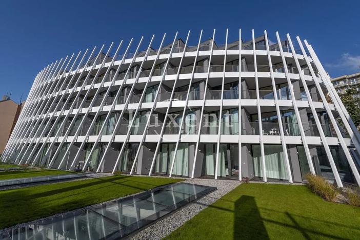 Pronájem kanceláře, Praha - Smíchov, Holečkova, 341 m2