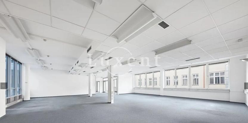 Pronájem kanceláře, Praha - Nové Město, Krakovská, 300 m2