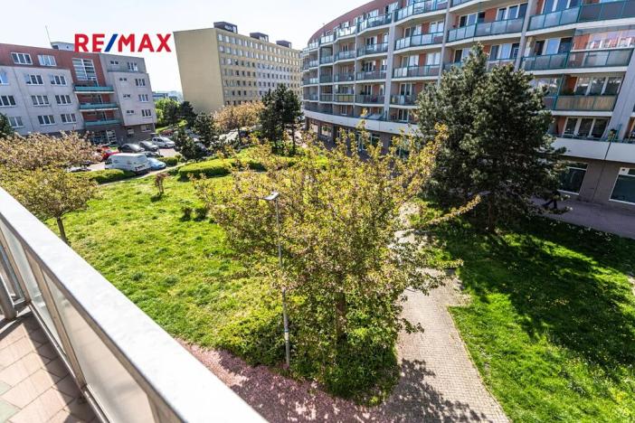 Prodej bytu 2+1, Praha - Černý Most, náměstí Plukovníka Vlčka, 83 m2