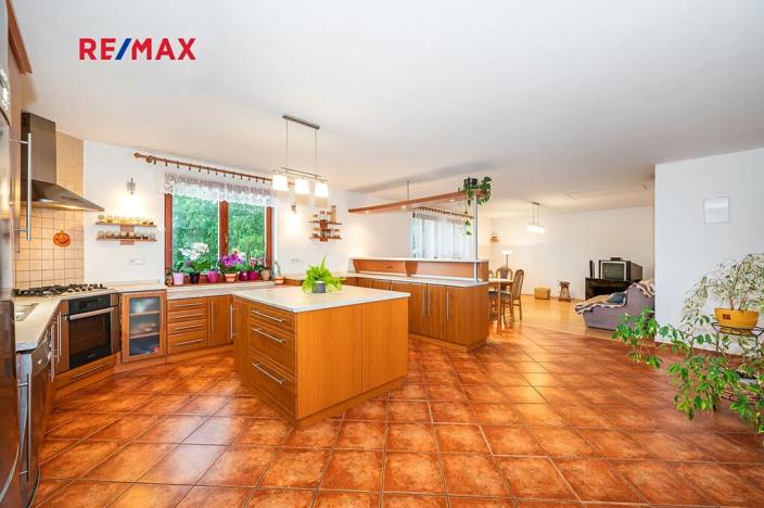 Prodej rodinného domu, Uhřice, 380 m2