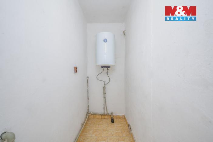 Prodej rodinného domu, Krakovany, 780 m2