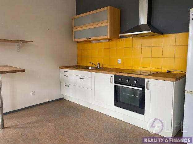 Prodej obchodního prostoru, Vrchlabí, Českých bratří, 1200 m2