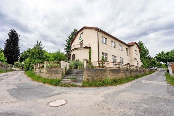 Prodej komerční nemovitosti, Kamenice, Safírová, 800 m2